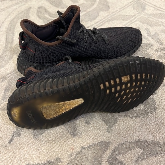 YEEZY Boots 350 V2 Black - Picture 5 of 6